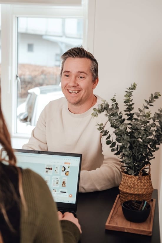 Team collaboration in modern office